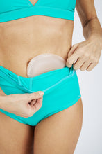 Cargar imagen en el visor de la galería, Conjunto Bikini Ostomía Cintura Alta Victoria